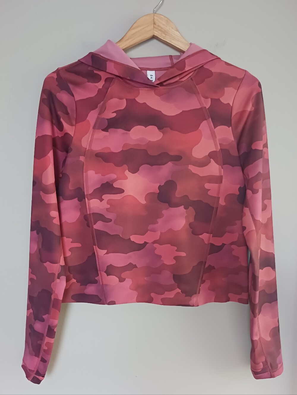 Athleta Pinnacle Pink/Red Camo Hoodie Pullover Top Size XS